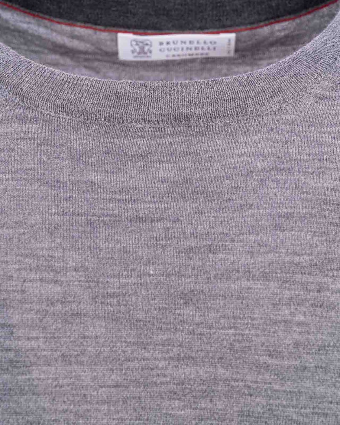 shop BRUNELLO CUCINELLI  Pull: Brunello Cucinelli maglia leggera in lana vergine e cashmere.
Scollo rotondo.
Polsini, scollo e fondo a costine.
Composizione: 90% lana 10% cashmere.
Made in Italy.. M2400100-66217 number 5725144